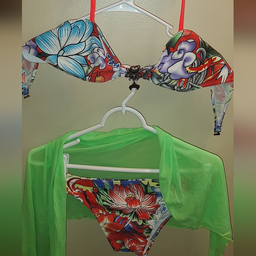 2 pc bathing suit with bottom tie on.